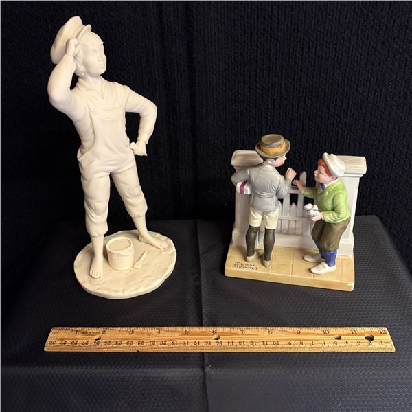 LOT OF 2 FIGURINES