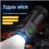 Image 1 : POWERFUL POCKET SIZED 3-LED BRIGHT FLASHLIGHT