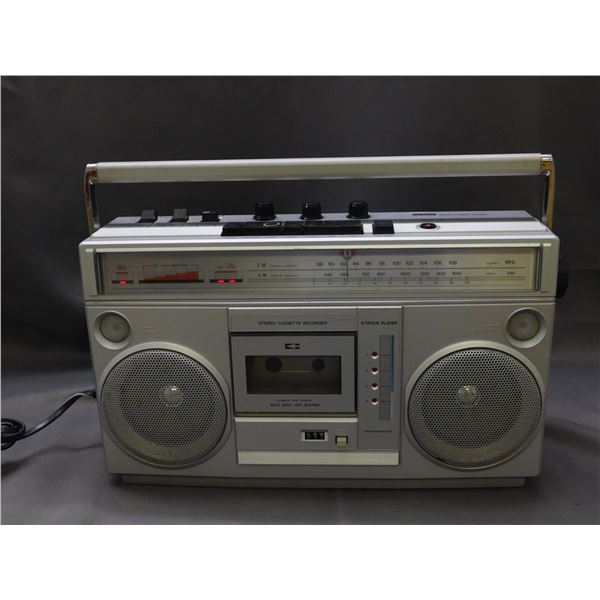Ward Radio / Stereo Cassette Recorder Model GEN 3995A