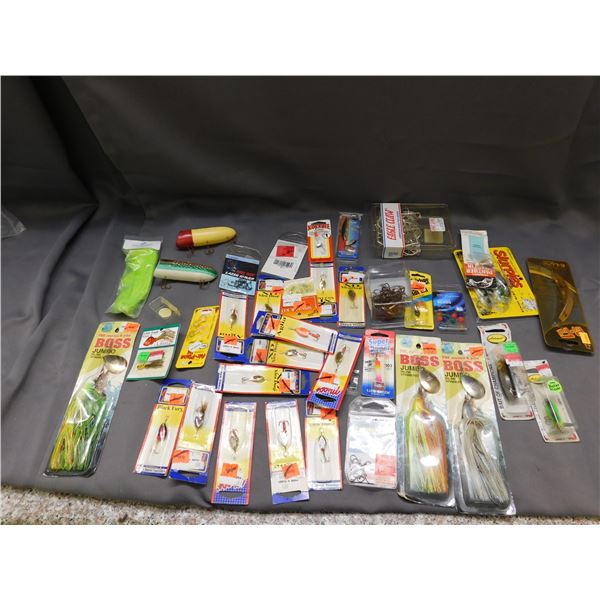 LARGE Lot of Fishing Lures Various Sizes & Styles Majority Brand New