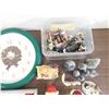 Image 4 : Lot of Assorted Christmas Decorations Miniature Village, Decor, etc