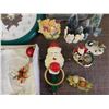 Image 5 : Lot of Assorted Christmas Decorations Miniature Village, Decor, etc