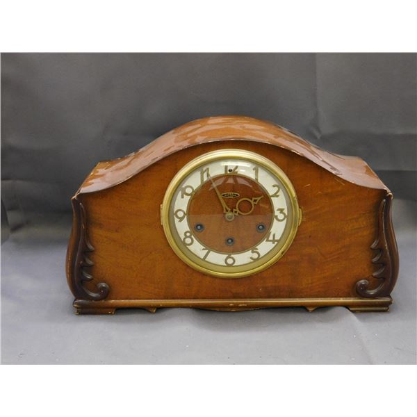 Vintage Wooden Mantle Clock Seth Thomas