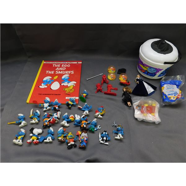 Lot of Vintage PVC Smurfs Figurines, The Egg and The Smurfs, McDonalds Toys, Misc Toys