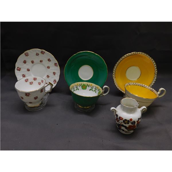Lot of 4 3 Aynsley Cups and Saucers Aynsley Bird of Paradise Vase