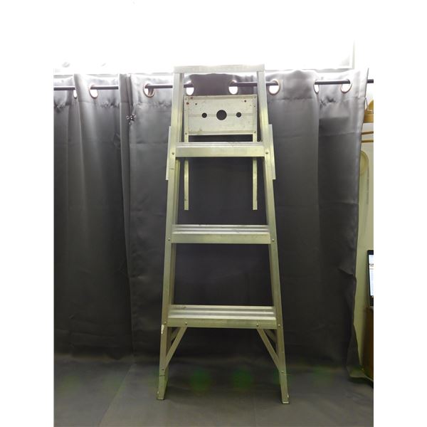 4ft 3-Step Aluminum Ladder