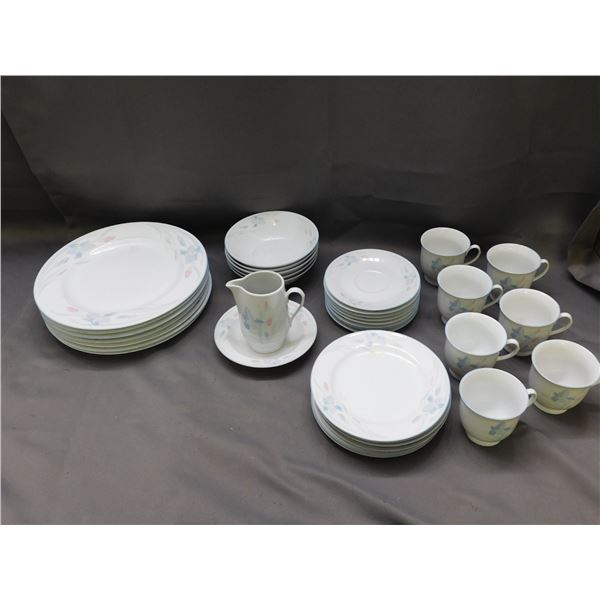 Lot of 35pcs Fresh Flowers Excel Fine Bone China