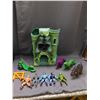 Image 1 : Lot of Vintage He-Man MOTU Masters of the Universe Castle Greyskull, Action Figures, Etc