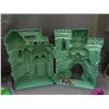 Image 5 : Lot of Vintage He-Man MOTU Masters of the Universe Castle Greyskull, Action Figures, Etc
