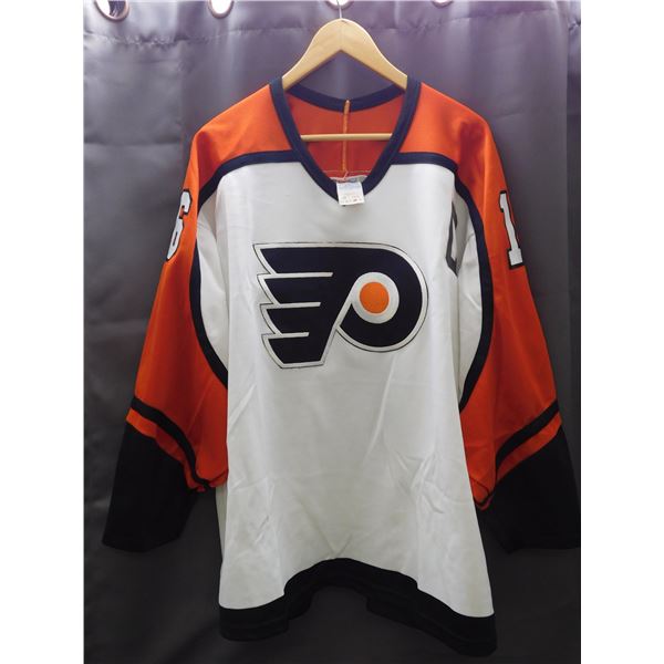 CCM Size XL Philadelphia Flyers Vintage Jersey Clarke #16