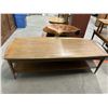 Image 1 : Vintage MCM Mid Century Deilcraft Walnut Coffee Table
