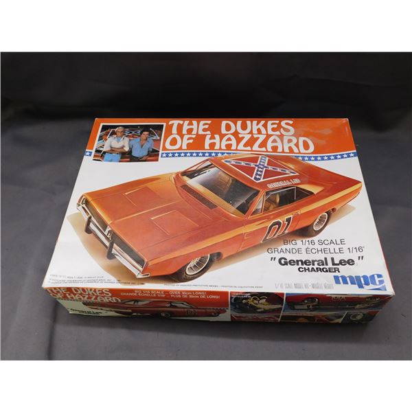 Vintage 1/16 "General Lee" Dukes of Hazzard Model Kit by mpc