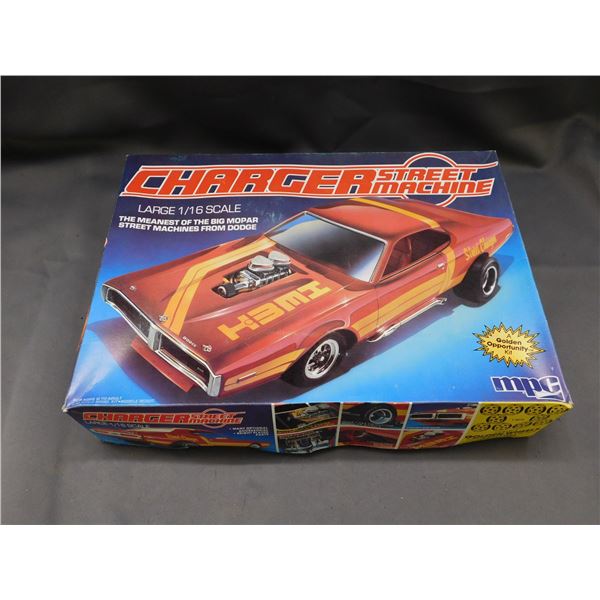 Vintage 1/16 Charger Street Machine Model Kit mpc