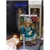 Image 4 : Lot of 8 Porcelain Dolls NOS, 2 Stands