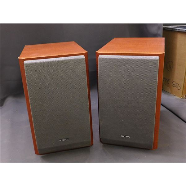 SONY Model SS-CCP333 Bookshelf Speakers