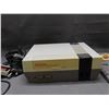 Image 4 : Nintendo NES Console Bundle 5 Games, 2 Controllers, Power Video