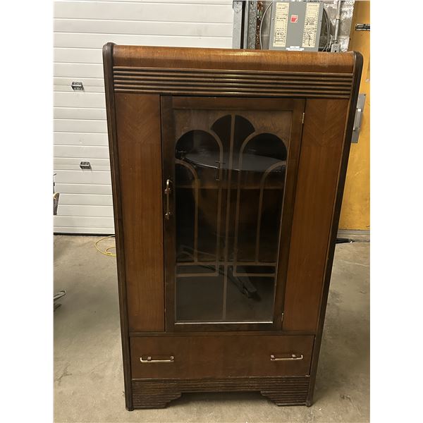 Antique Art Deco China Cabinet