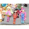Image 5 : Lot of 12 Lol OMG Dolls, Mini Dolls and some Accessories