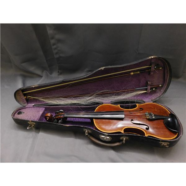 Jean Renard A Rennes 1920 B and S.L. Violin with Case, 2 Bows