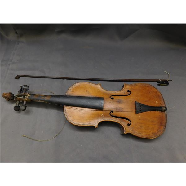 Unmarked Vintage Violin w Box as is