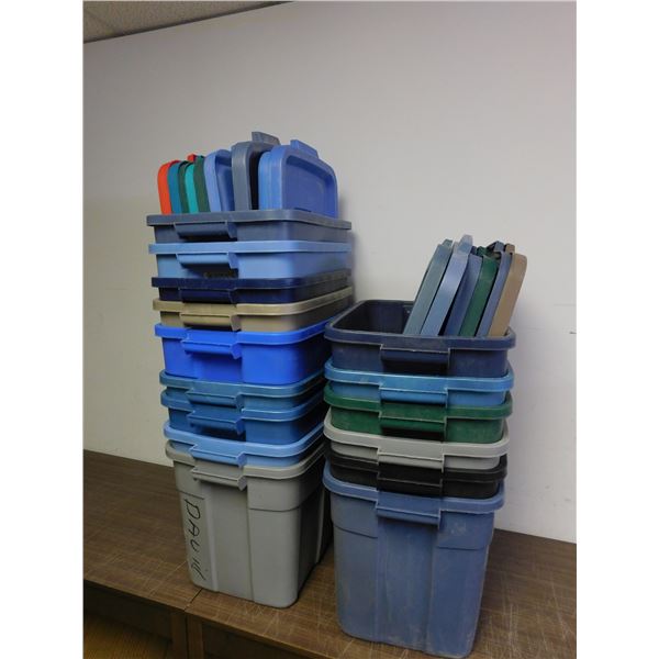 Lot of 15 Rubbermaid Storage Totes Bins w Lids
