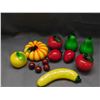 Image 1 : Assorted Pieces of Glass Fruit