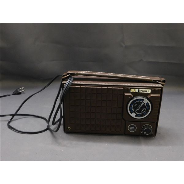 Strauss Solid State Model JA-18 AM Radio