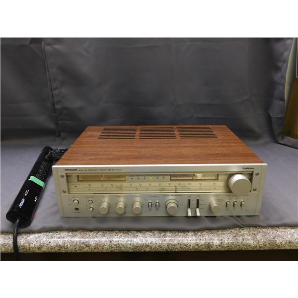 Hitachi SR-904 AM FM Stereo Receiver
