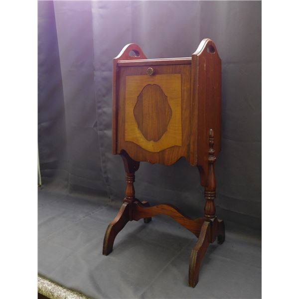 Wooden Vintage Cigar Stand