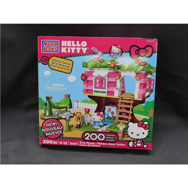 Hello Kitty MEGA BLOKS 200pc Vacation Series Tree House Set NEW