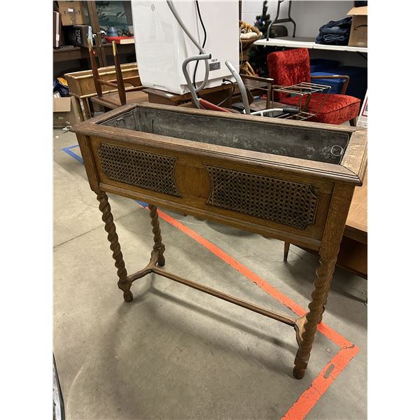 Wooden Plant Stand Basket Vintage