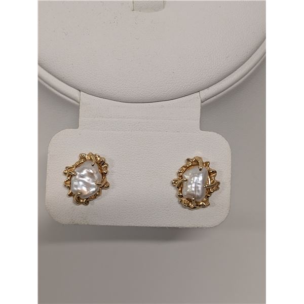 14k Gold and Pearl Stud Earrings
