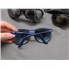 Image 3 : 3 Pairs of Sunglasses Ray Ban w Cases and Vuarnet