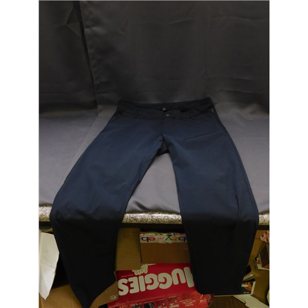 Size 35 Men's Grey Sports / Golf Pants