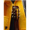 Image 7 : Wooden Acoustic Guitar Unmarked with Hardshell Case