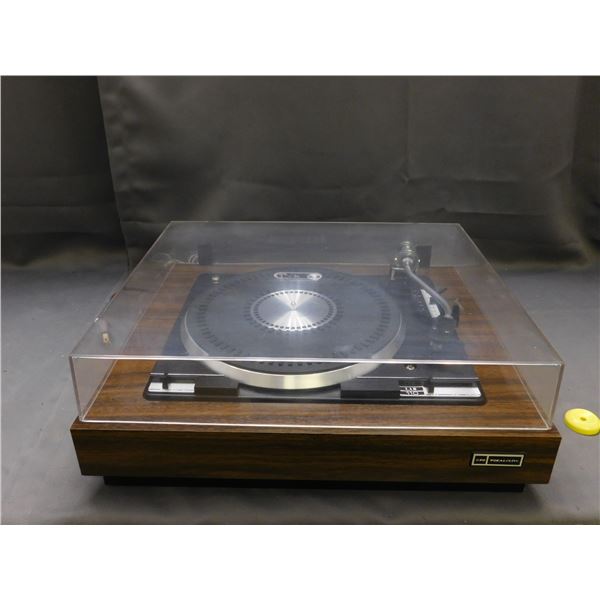 Realistic Lab 110 Turntable Record Player