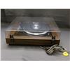 Image 7 : Realistic Lab 110 Turntable Record Player