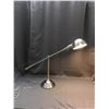 Image 2 : Adjustable Metal Office Table Lamp *works*