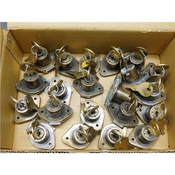 Lot of Vintage Ilco Brass Locks w Keys