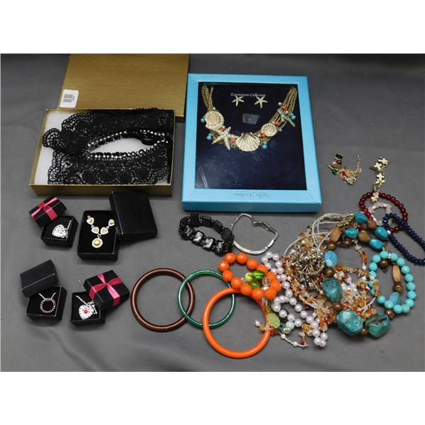 Lot of Nice Condition Fashion Jewelry, Bracelets Etc