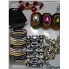 Image 2 : 20 Assorted Good Condition Bracelets