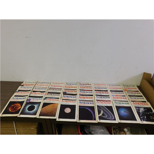 Large Lot of Astronomy Magazines 1980s