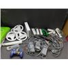 Image 2 : Large Nintendo Wii Video Game Console Bundle 1 System, 5 Controllers, Nunchuks, Accessories