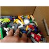 Image 5 : 12+ lb Box of LEGO Parts, Pieces, Minifigs, etc