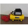 Image 2 : Power-Fist Model 8038633 2 Gal Tank Air Compressor