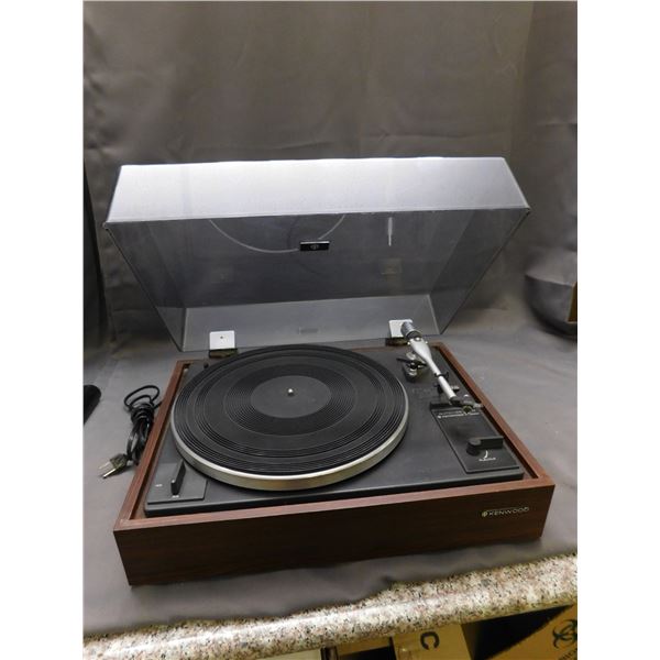 Kenwood KP-2022 A  Auto Return Turntable