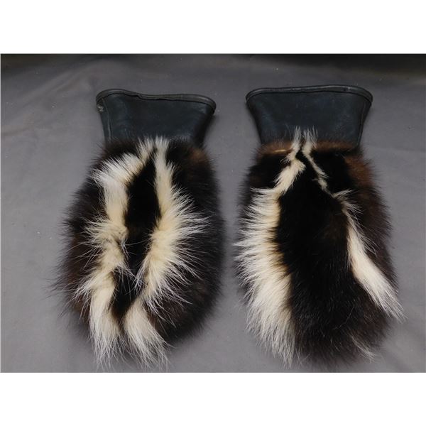 Skunk Fur Mitts Gauntlets