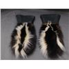 Image 1 : Skunk Fur Mitts Gauntlets