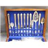 Image 3 : Rogers Cutlery / Flatware Set in Wooden Presentation Box