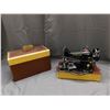 Image 1 : Singer EM129726 99K Portable Sewing Machine